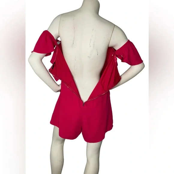 NWOT. SHINESTAR Pink Off Shoulder Flounce Sleeve Romper With Pockets - Picture 6 of 14